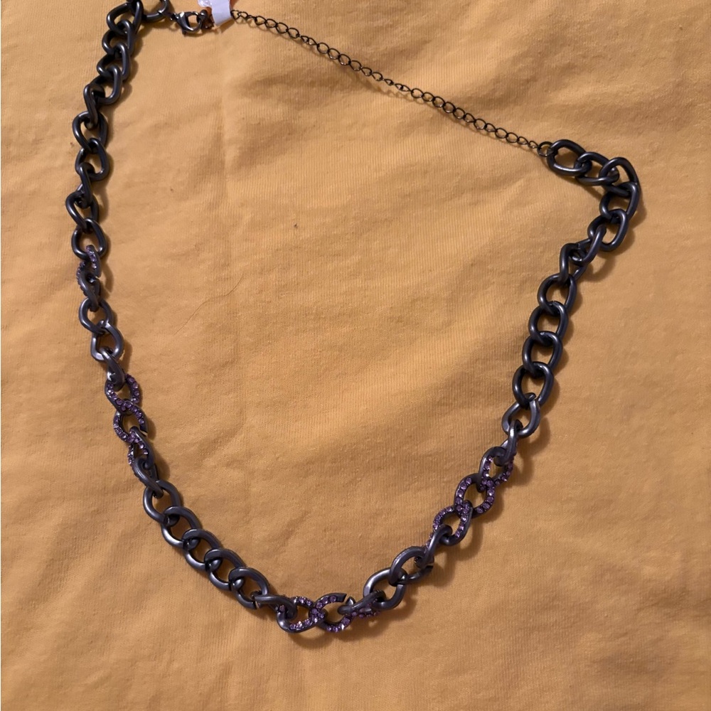 Elegant Black and Purple Chain Necklace